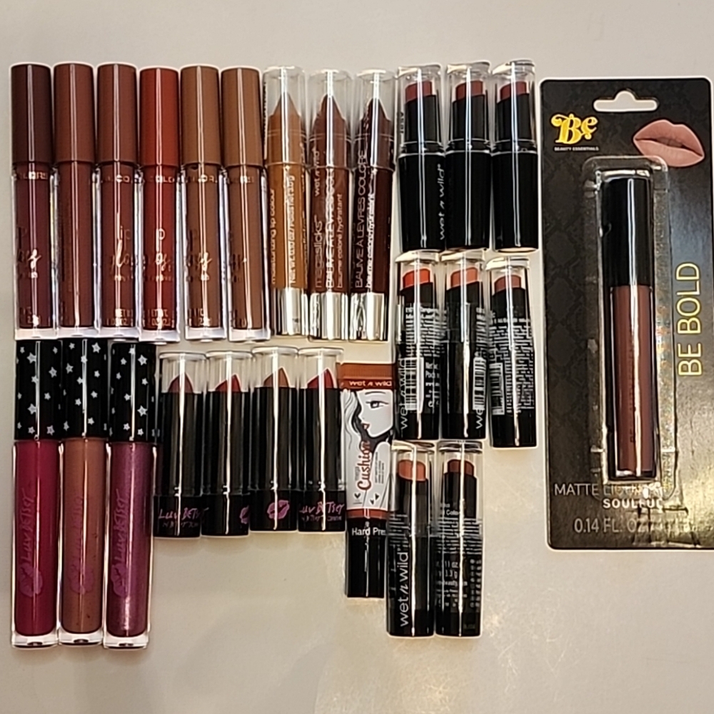 26 Pc Lipstick Lot LA Colors Wet N Wild Betsey Johnson Matte Shimmer Liquid Lip